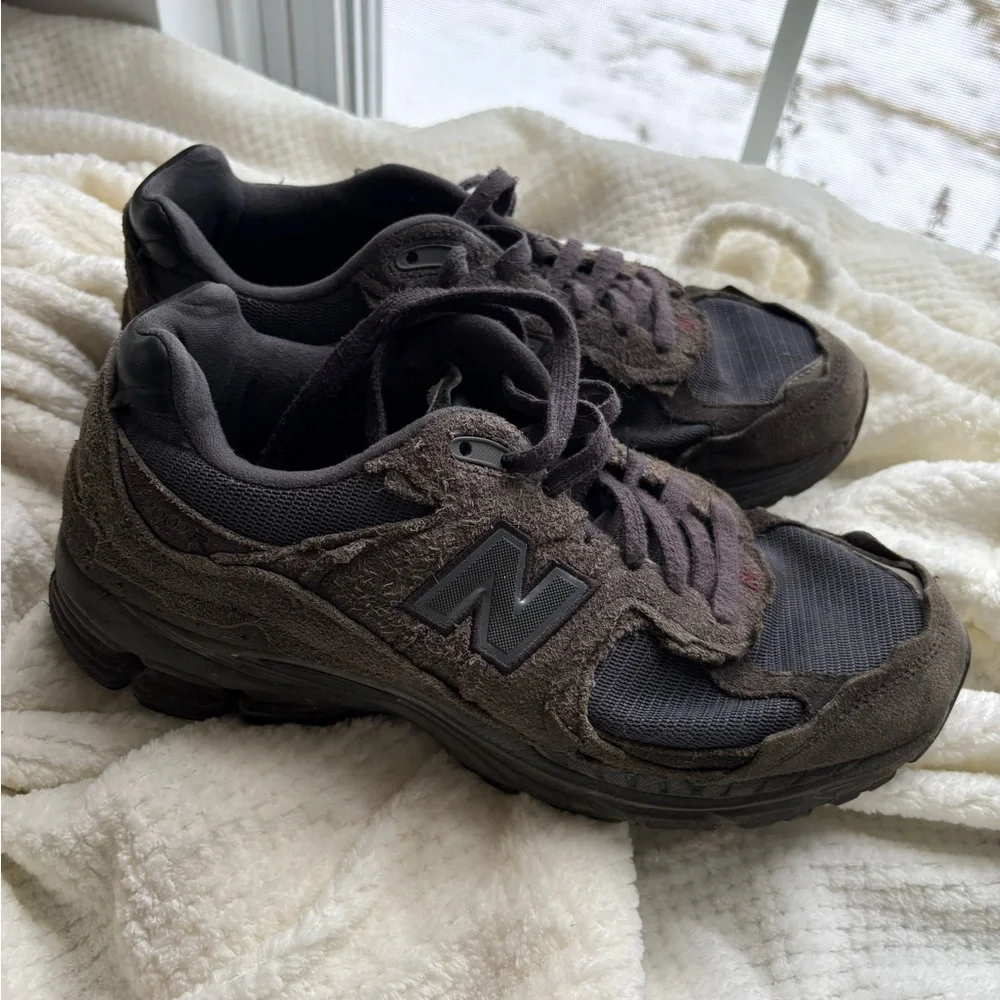 New Balance 2002R protection pack MEN Phantom Charcoal and Black Athletic Sz 9 - Picture 4 of 16
